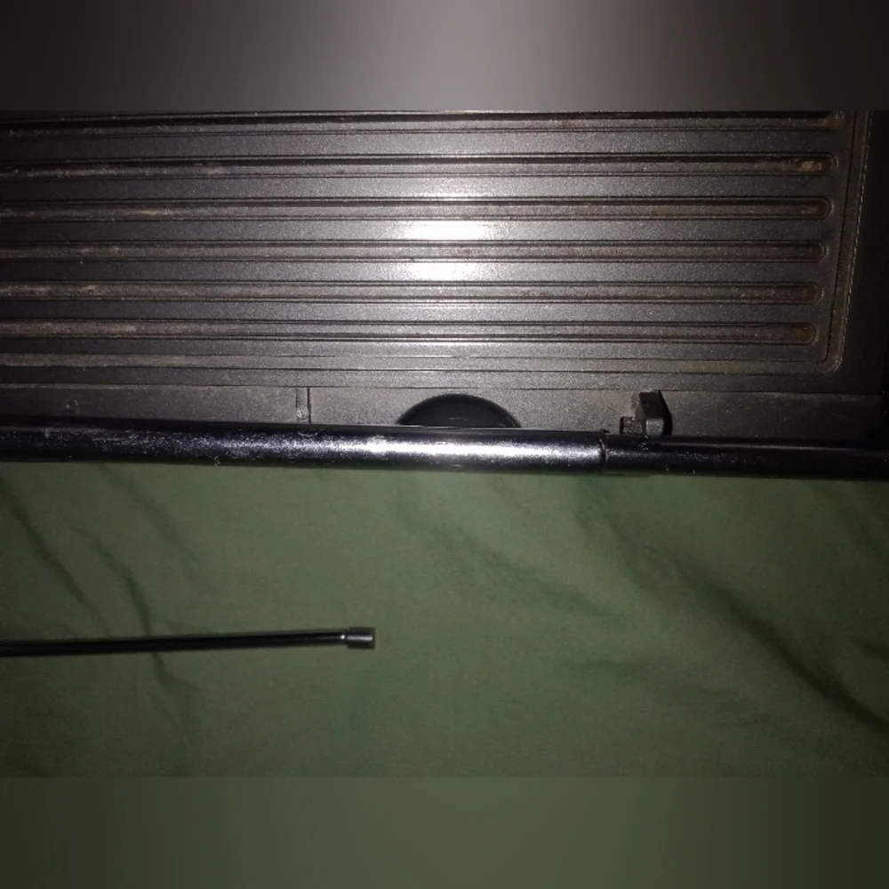 Vintage Sears Mini TV Radio 580 Portable Need Antenna Fixed